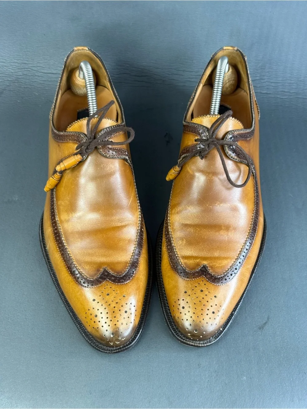 Mezlan gently used